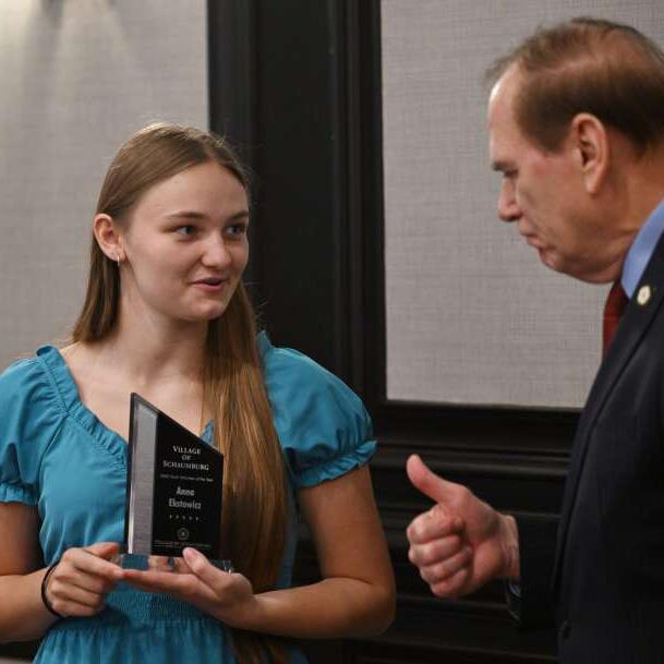  SHS Senior, Anna Ekstowicz, Wins Schaumburg Youth Volunteer of the Year Award